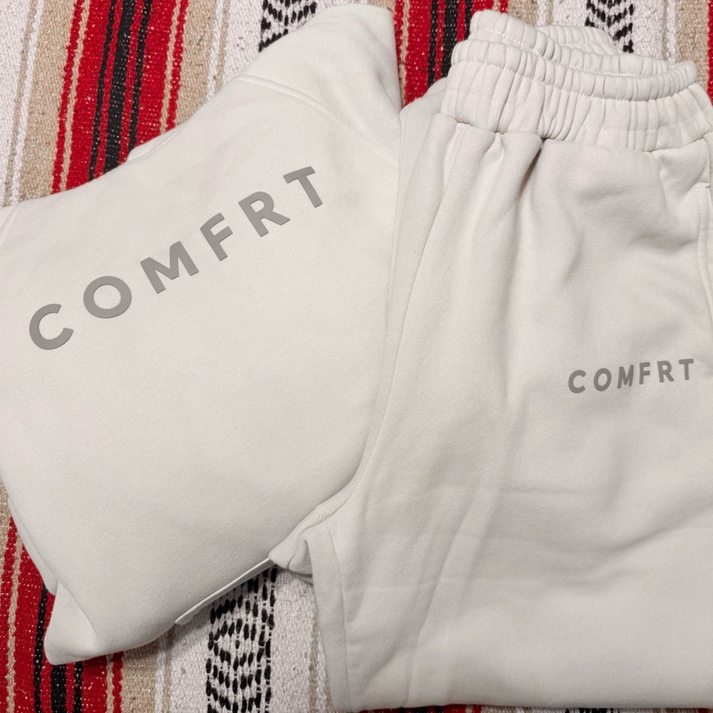 Comfrt Women's ‘Tranquil’ Hoodie & Sweatpants - Both Size L